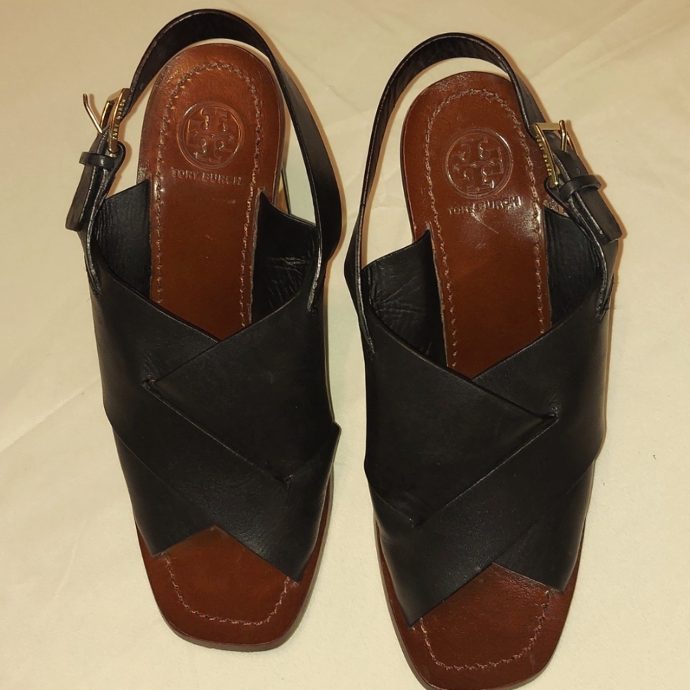 TORY BURCH BLEECKER  SLINGBACK LEATHER  GOLD HEEL  SANDALS BLACK 7.5M SZ.